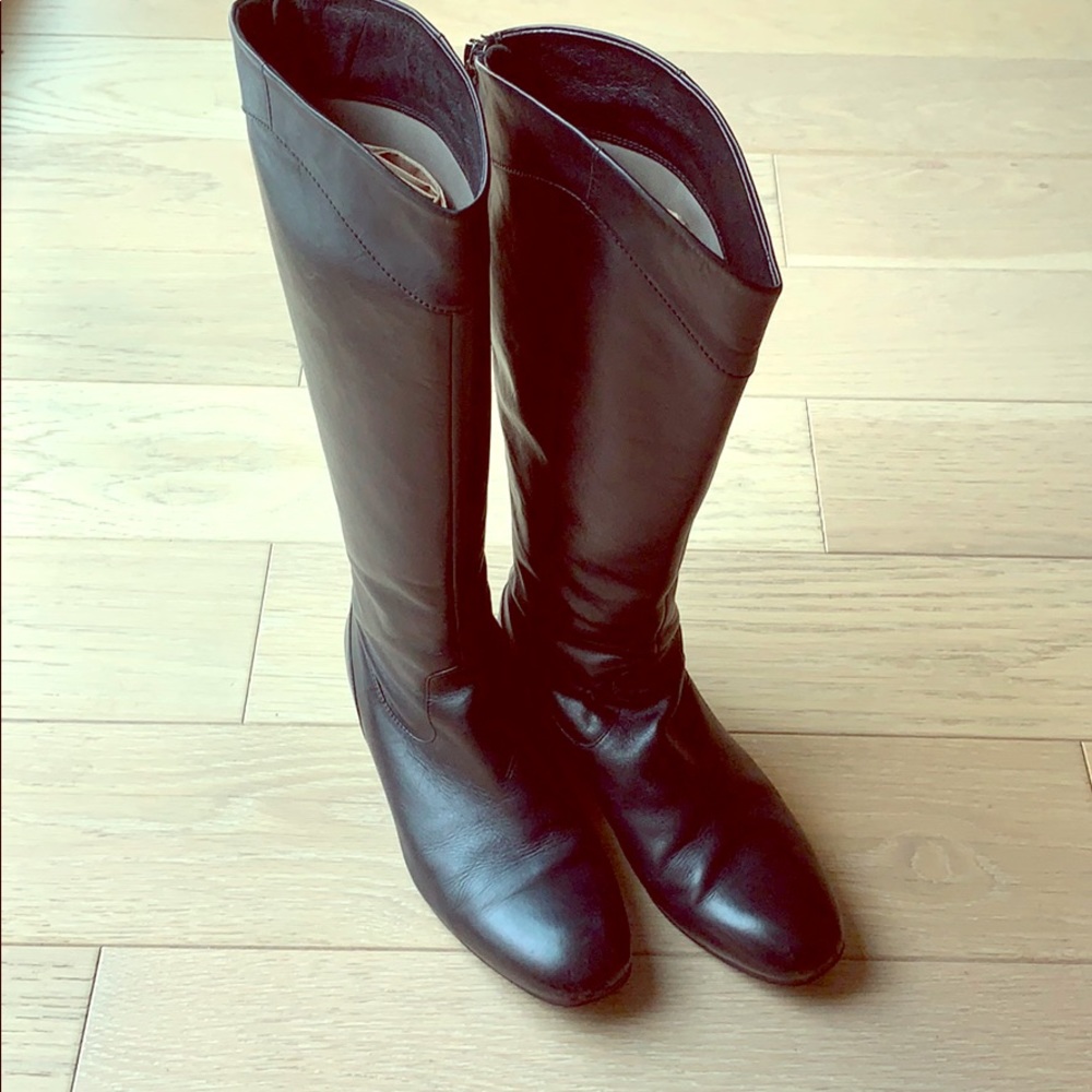 Le Saunda black leather boots